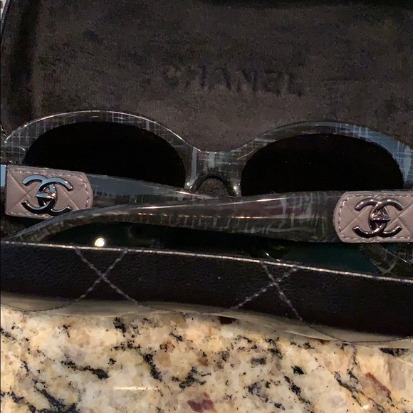 Rare Auth Kisslock Chanel Sunglasses ? main image 4